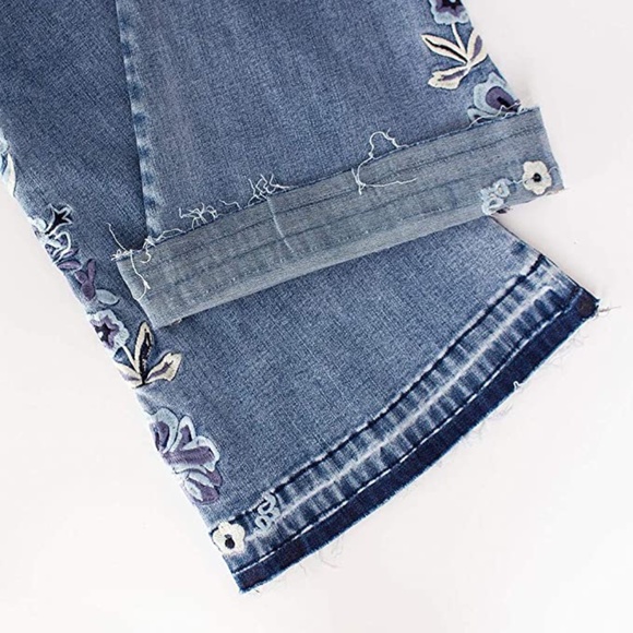 2xHP💝Women’s Embroidered Flared Jeans small waist 14” inseam 30” rise 9” - Picture 6 of 6